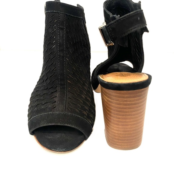 Antonio Melani suede peep toe  block heel - Picture 2 of 7